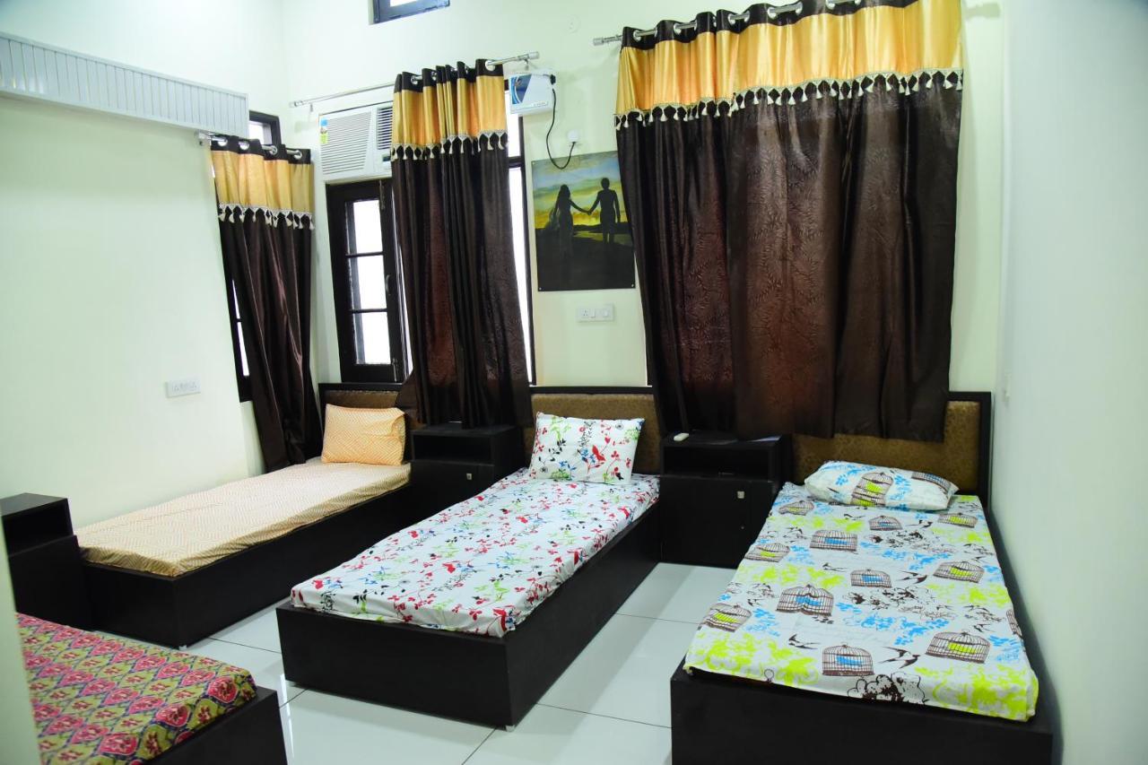 Ostello Nutz Backpackers Amritsar Esterno foto