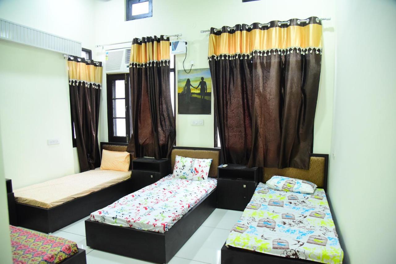 Ostello Nutz Backpackers Amritsar Esterno foto