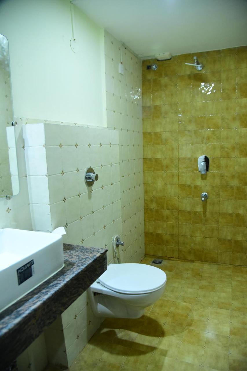 Ostello Nutz Backpackers Amritsar Esterno foto
