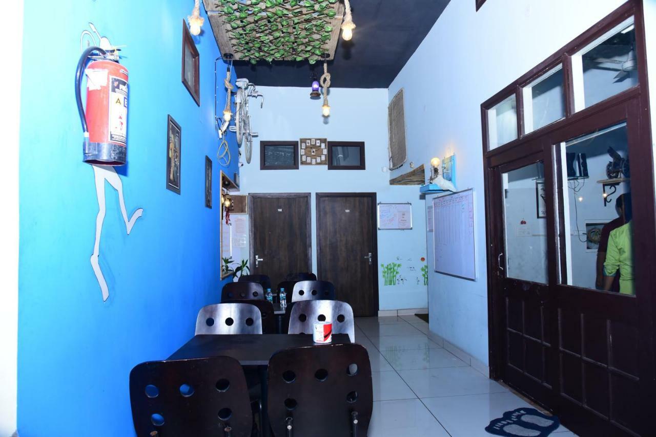 Ostello Nutz Backpackers Amritsar Esterno foto