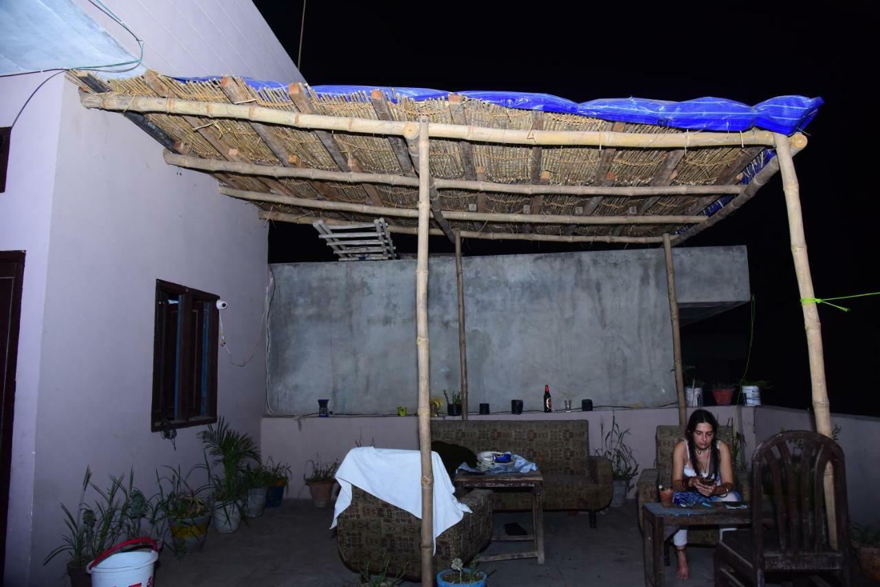 Ostello Nutz Backpackers Amritsar Esterno foto
